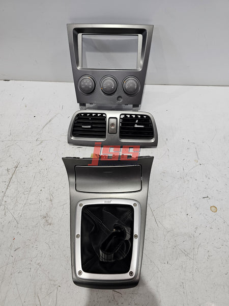 SUBARU WRX STI SHIFT BOOT TRIM AC DASH RADIO TRIMS GDB 2006 A0294